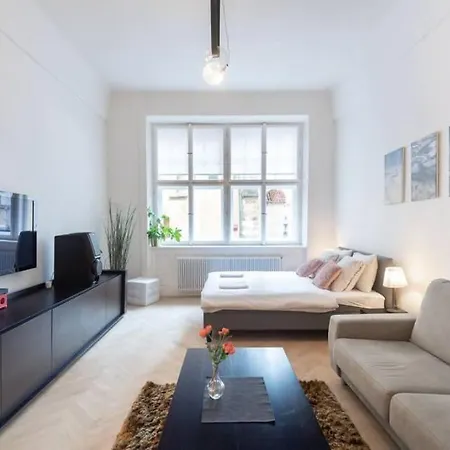 Old Town Square Luxury Apartment Прага Экстерьер фото