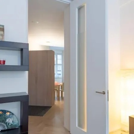 Old Town Square Luxury Apartment Прага Экстерьер фото