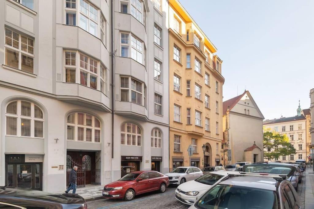 Luxury On Old Town Square Prag